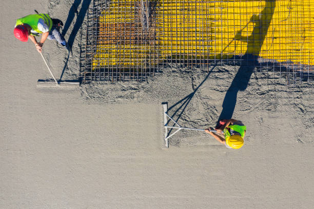 Best Custom Concrete Contractor  in Lexington, IL